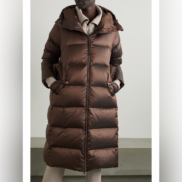 Cozy yet chic vibes with this dark truffle metallic coat from Varley. - Picture 3 of 4